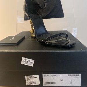 Opyum YSL heels size 38 / 7.5 ONLY USED ONCE EVERYTHING INCLUDED